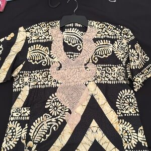 New! African top Black, off white & gorgeous gold threading, pockets! (OLCC)